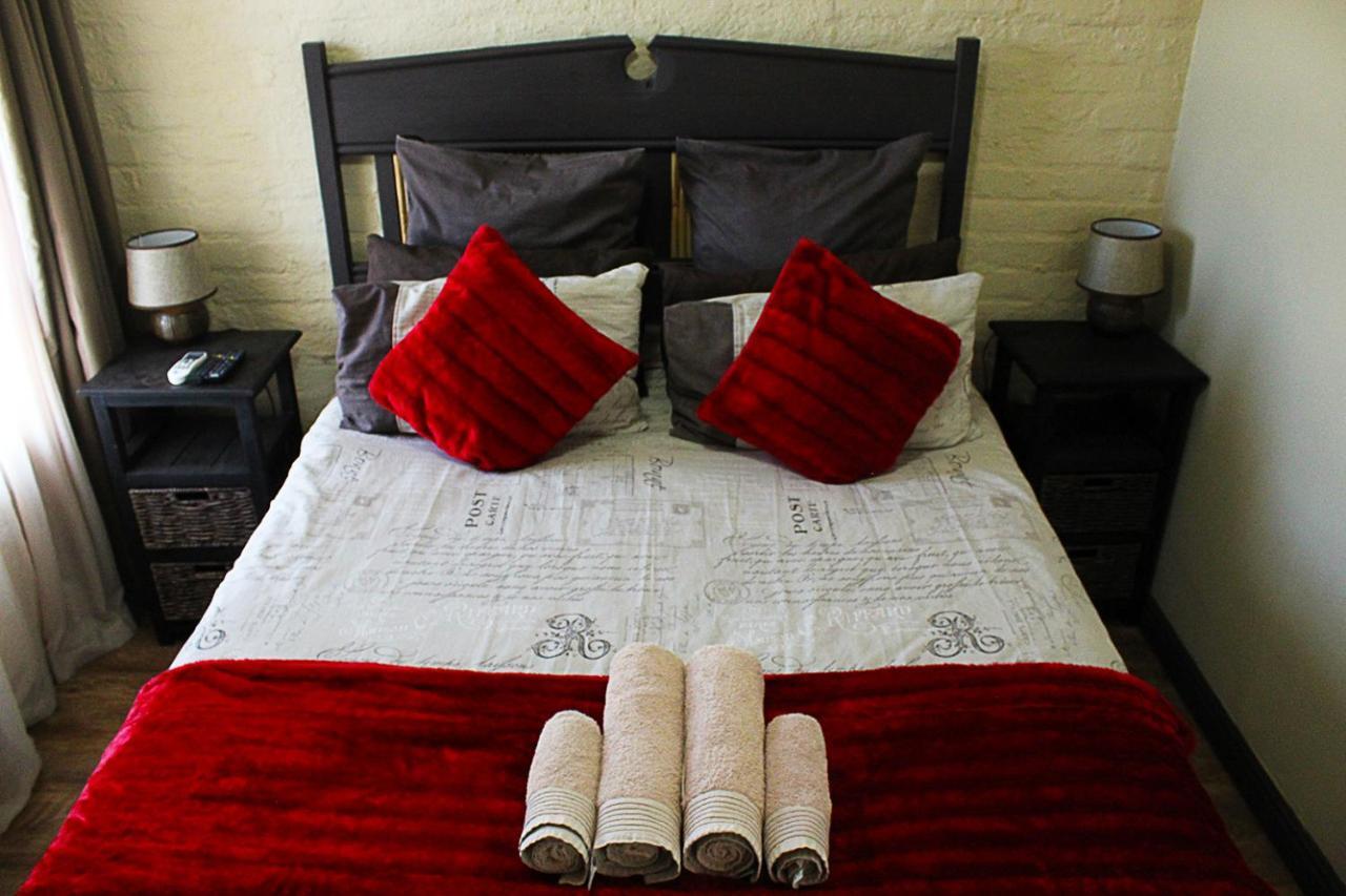 African Adventures Accommodation Durbanville Buitenkant foto