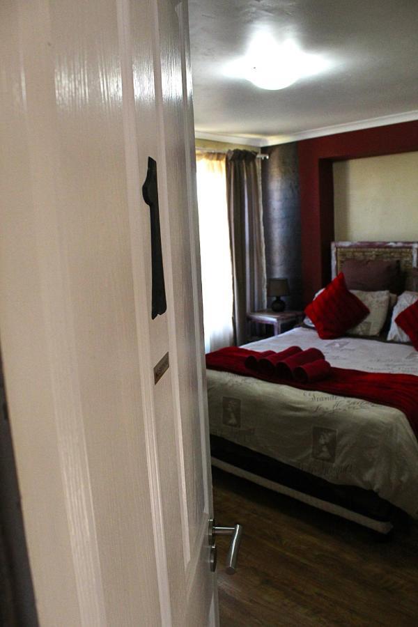 African Adventures Accommodation Durbanville Buitenkant foto