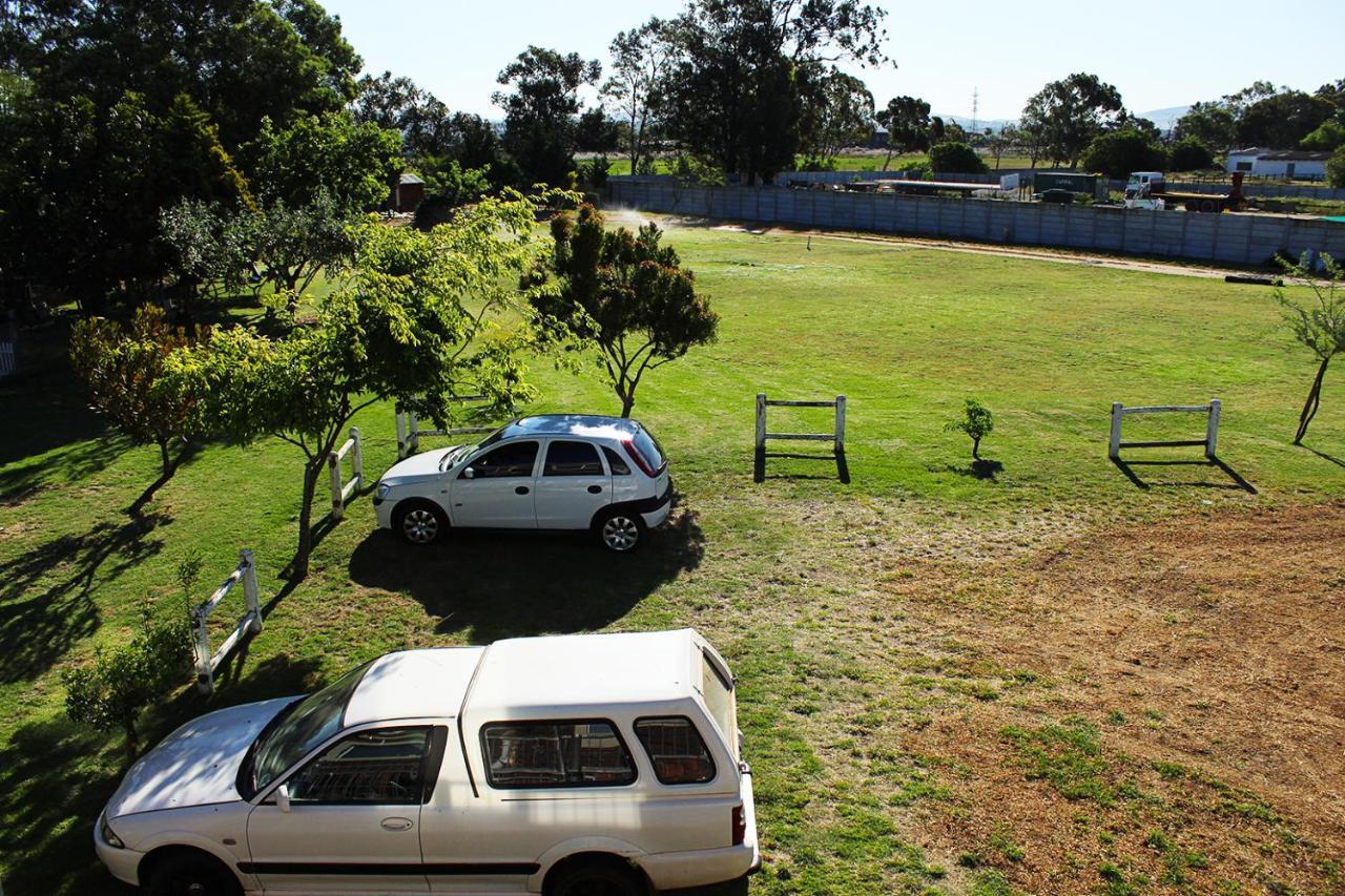 African Adventures Accommodation Durbanville Buitenkant foto